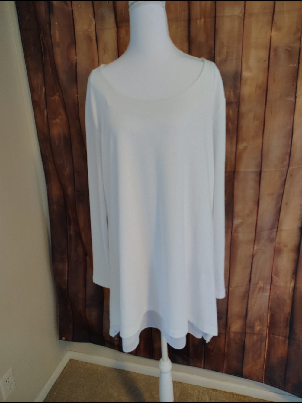 Versatile Scoop-Neck White Long-Sleeve Tunic Size XL